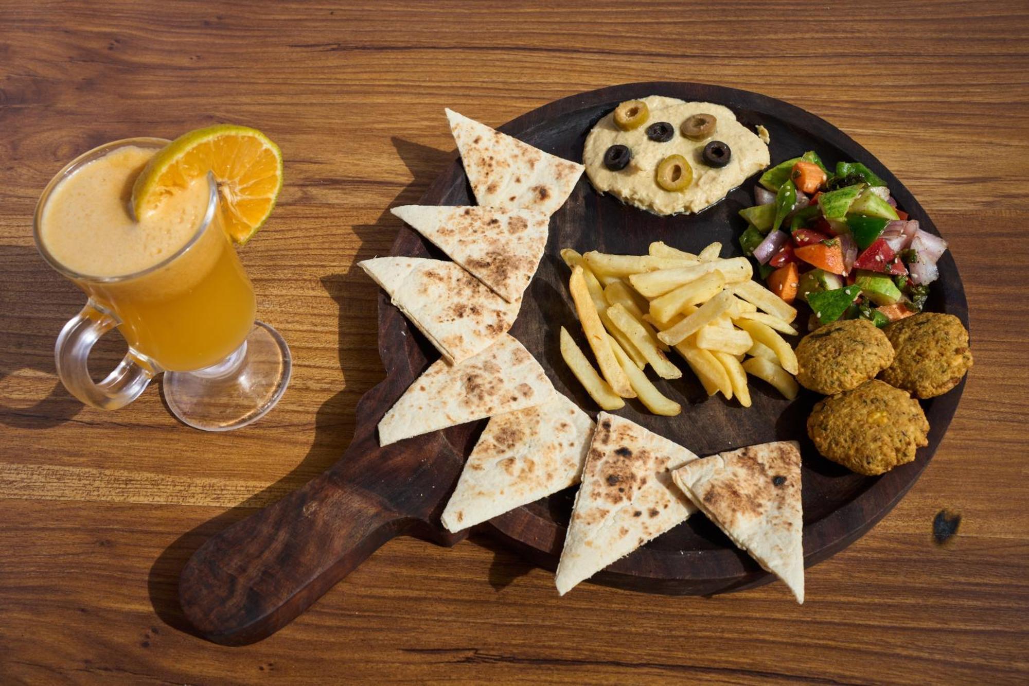 The Mad King'S House & Cafe, Manali
